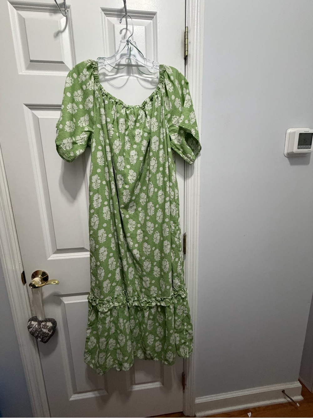 crown & ivy Light Green Floral dress - Picture 2 of 5